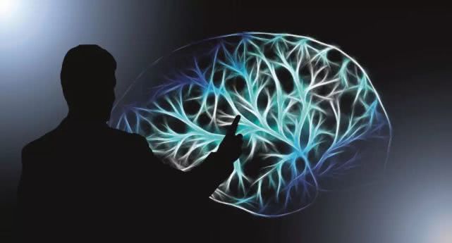 当欲望得不到满足时会心生痛苦,当欲望不可控制