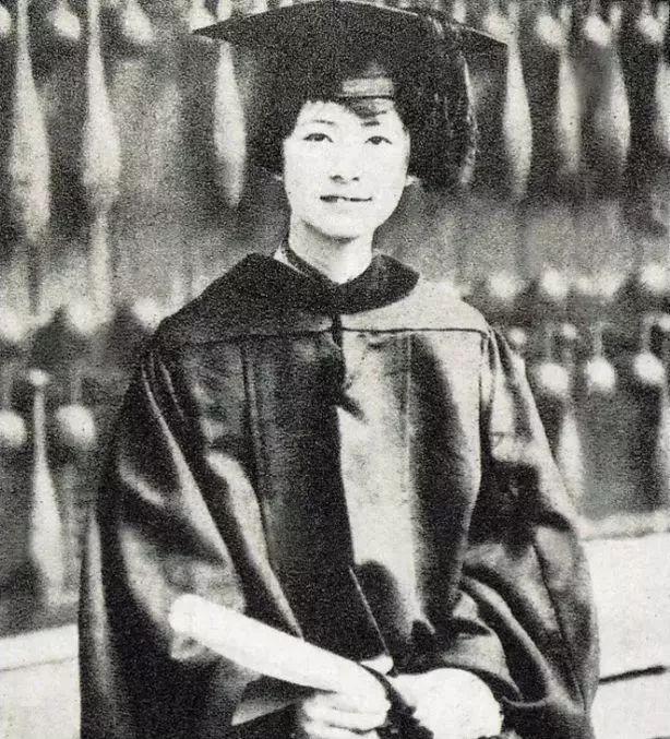 女人缘差是真，但“恨水不成冰”这段绯闻冰心很冤，当时她才9岁