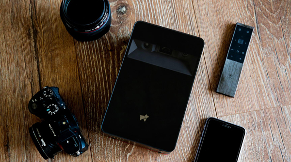 小狗机器人触控投影puppycube评测：颠覆交互体验的AI新物种