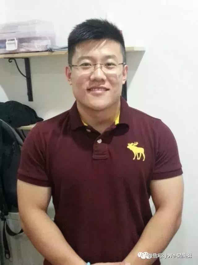 70kg卧推105kg深蹲140kg硬拉160kg,深蹲硬拉卧推共300公斤什么水平