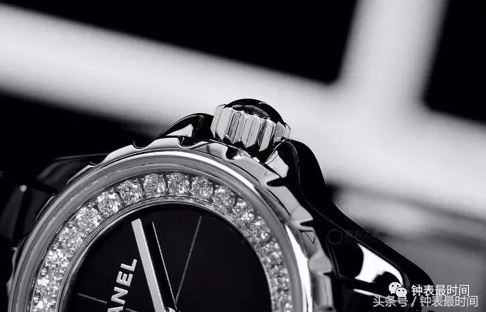 为什么陶瓷腕表越来越受欢迎,最耐磨的腕表材质