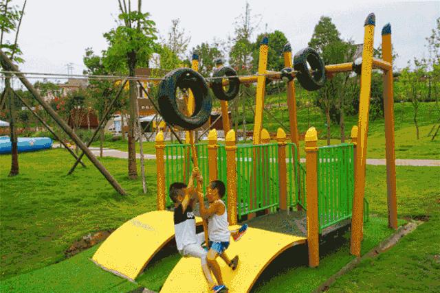 周末全家进山休闲玩嗨,全家出游赏花