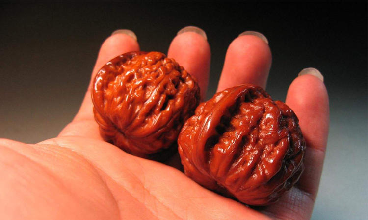 彻底走下神坛的文玩核桃,核桃逆袭