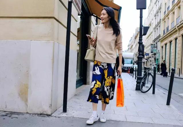 秋天怎么穿时髦又有气质,今年秋天最流行的搭配