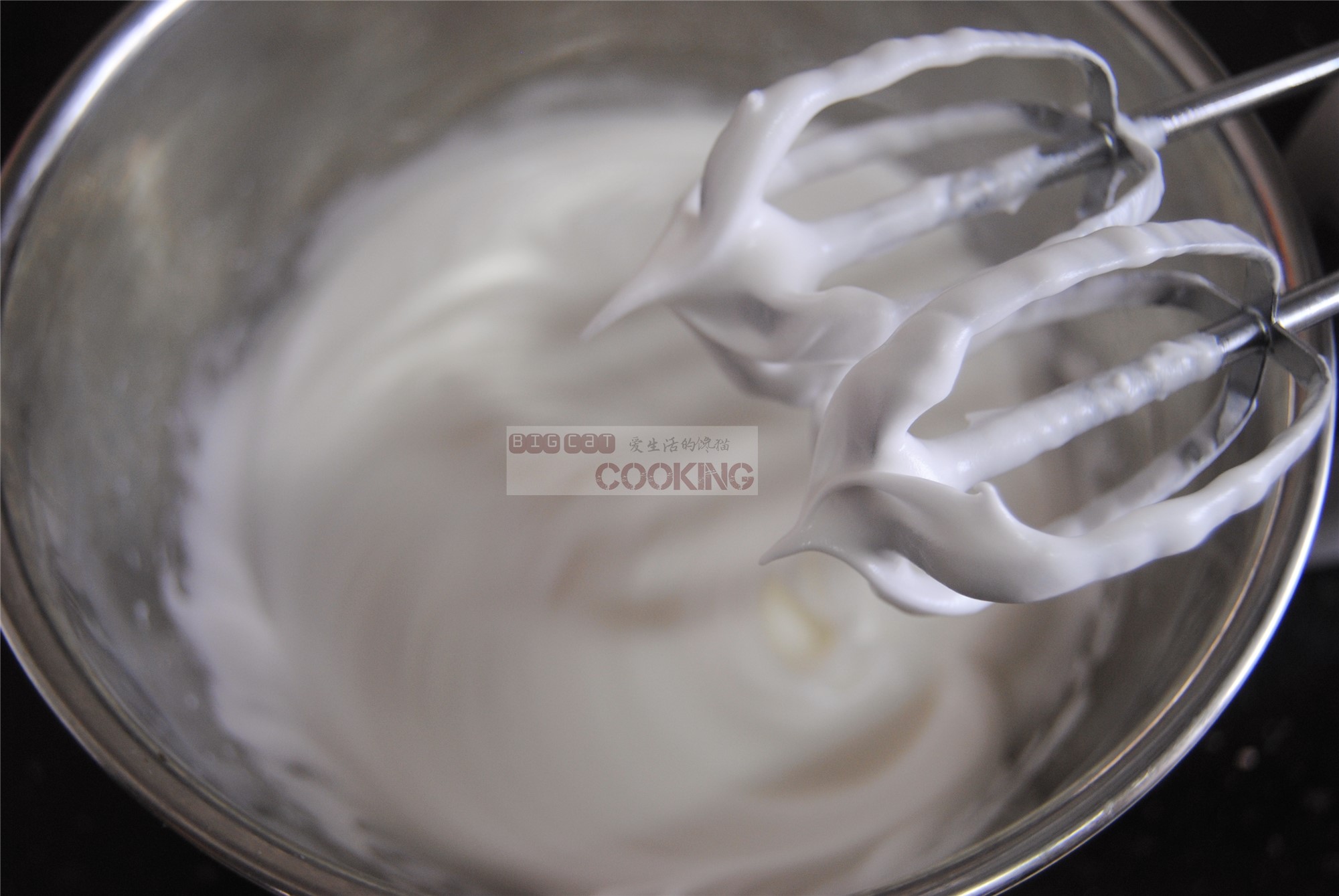 零失败超细腻8寸戚风蛋糕,入口即化的黄金乳酪戚风蛋糕