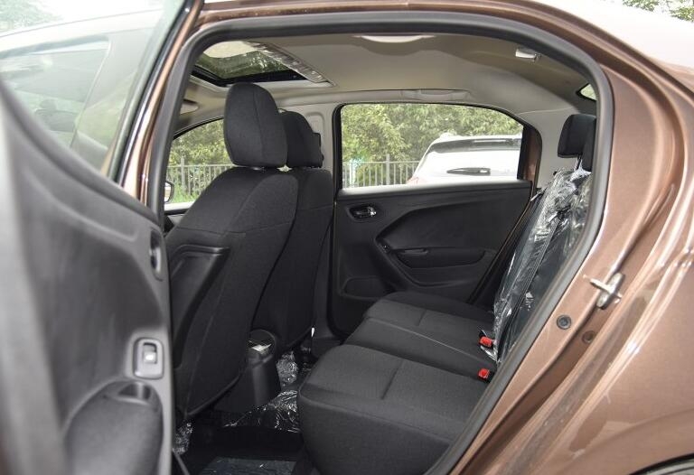 5万多17年的合资车,5万左右二手车大众17款桑塔纳