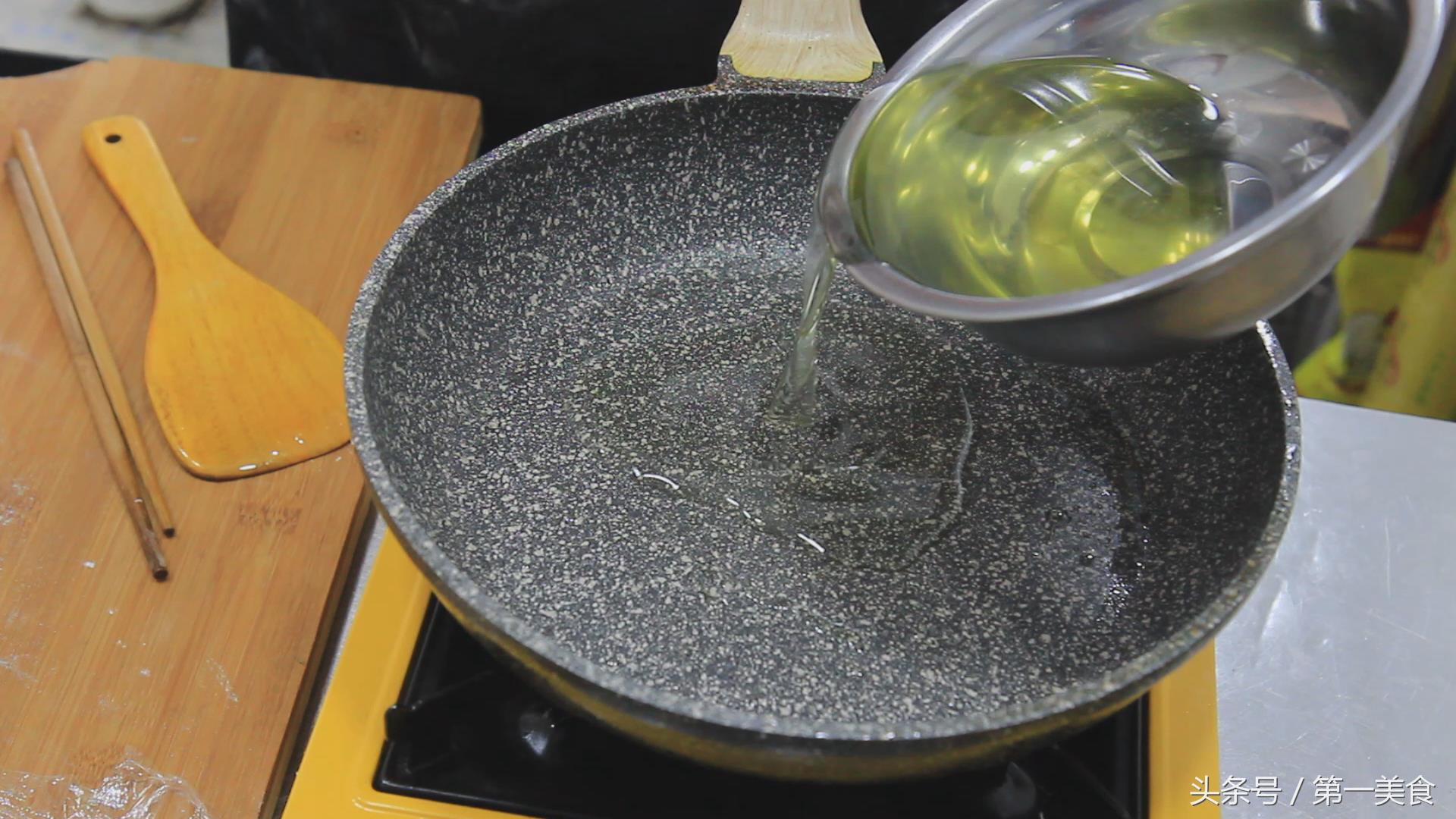 面点师老莫鸡蛋灌饼,面点师教你做鸡蛋饼