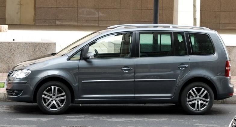 5万多买轿车还是suv,5万块钱买一个13年的日产车值不值