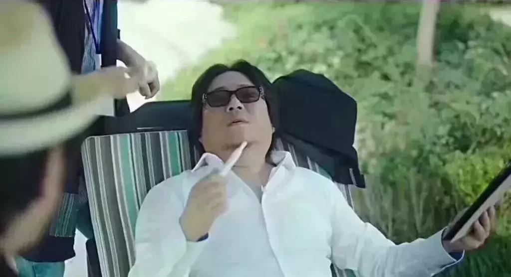 烟嘴式的电子烟伤害大不大,水烟筒危害大还是电子烟危害大