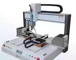 人工智能手机机器人,手机生产线的机器人