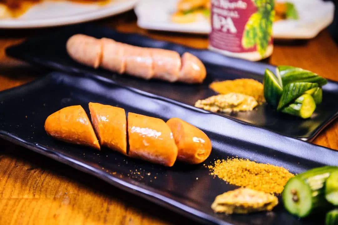 夜场界地震了！观音桥新开一家奇葩酒吧，整条街的风头都被它抢了