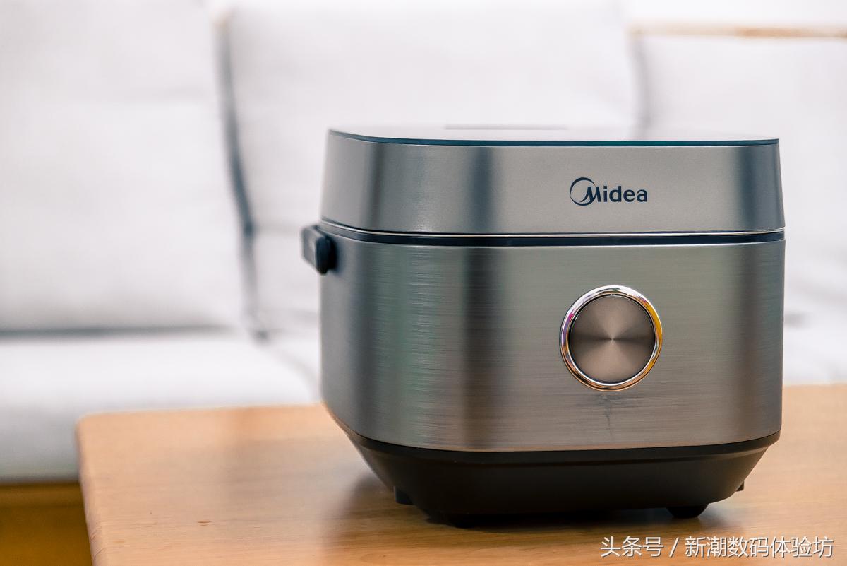 美的电饭煲与一般电饭锅区别,你见过可以把饭倒出来的电饭煲吗