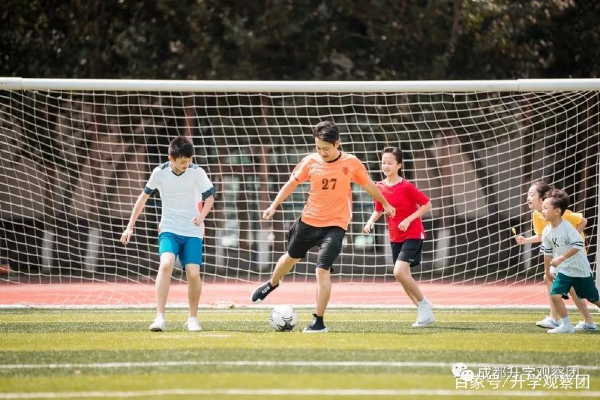 踢球可以上北大吗,踢球能进大学吗