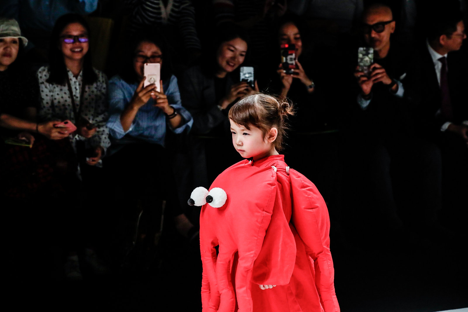 唐老鸭服装套装,巴拉巴拉官方视频唐老鸭