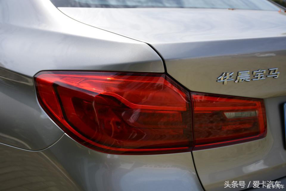 宝马豪华轿车5座,宝马2024高级豪华轿车