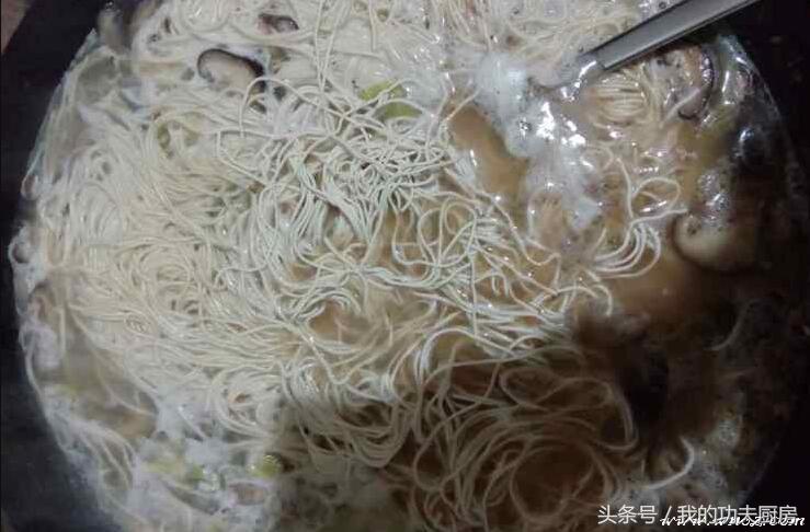 莆田卤面用的是有碱面还是无碱面,莆田卤面是沙茶面吗