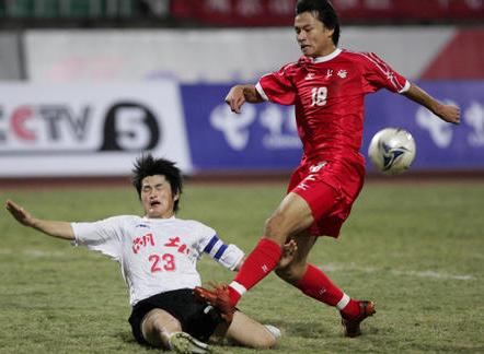 他曾是国足队长搭档,主队退赛给他巨大打击,来年恐只能踢中乙