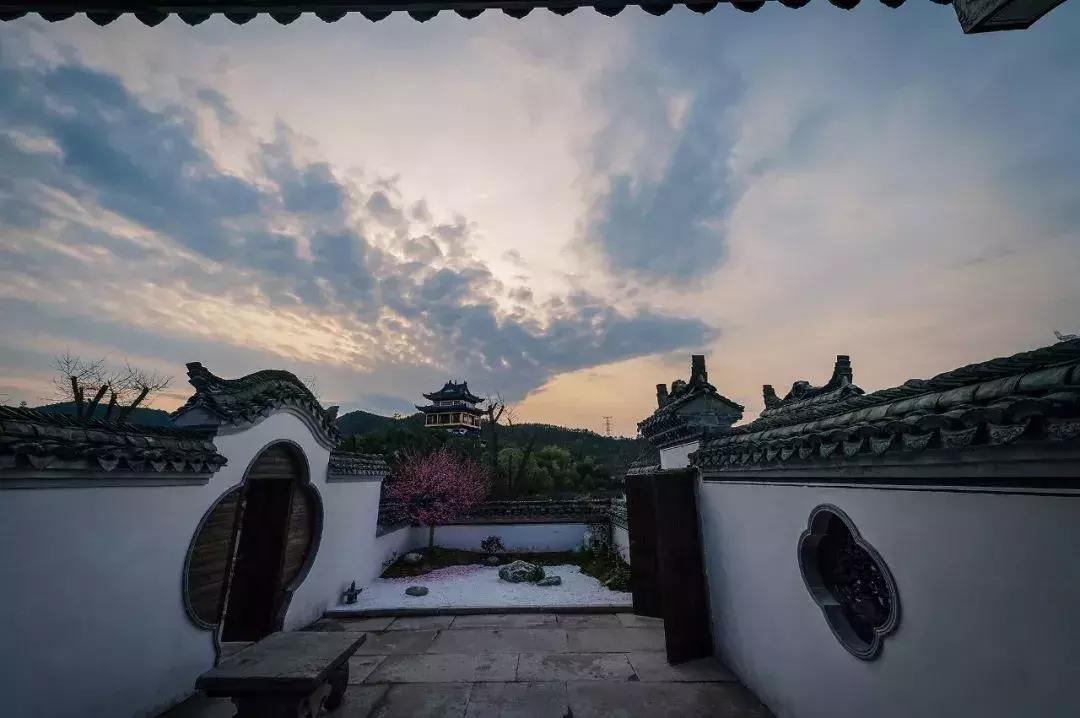 藏于山水间的温泉酒店推荐,一家来了就不想走的温泉酒店