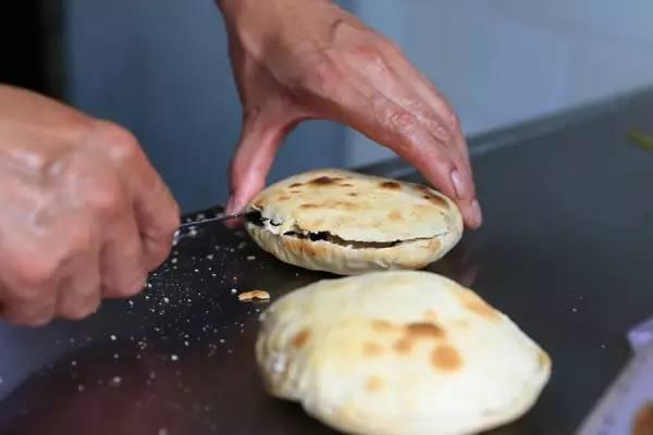 成都小吃街哪里最出名,成都小吃街哪里最出名又便宜