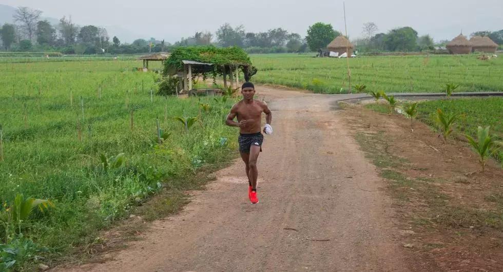 小白如何才能快速提升跑步速度,跑步如何跑得又快又轻松