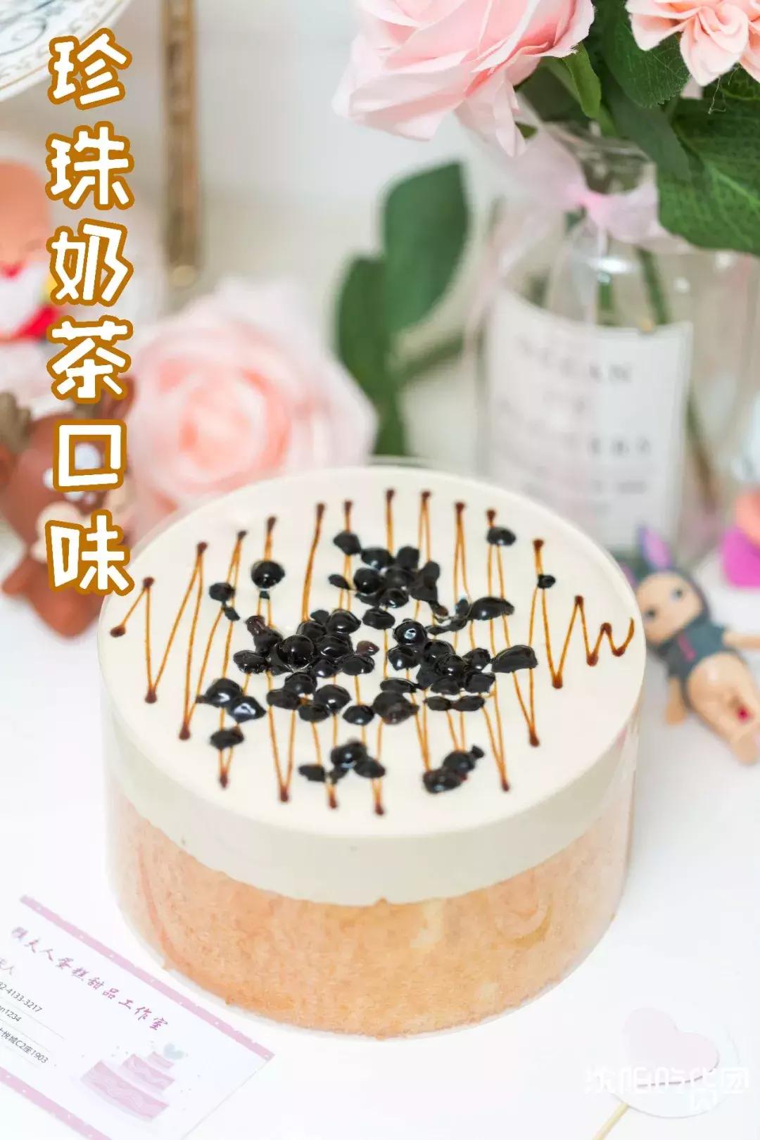 等了三个小时的爆浆奶盖蛋糕,草莓奶盖爆浆蛋糕哪家好吃