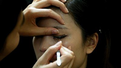 方脸女生如何靠化妆提升高级感,圆方脸女生怎么化妆