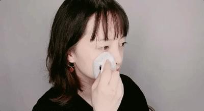 卡粉妆前怎么保湿教程,秋冬底妆起皮卡粉怎么办