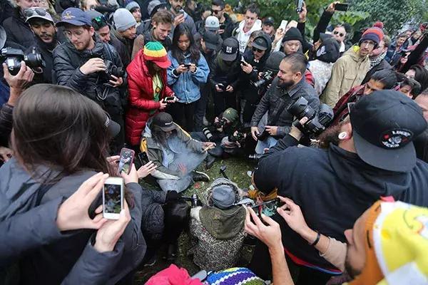 加拿大*麻大**合法了！留学生携带*麻大**回国，却将严重违法！