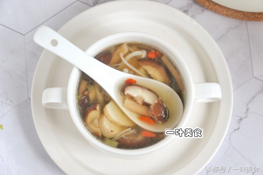 广东十大顶级靓汤补气血,冬季靓汤的做法大全