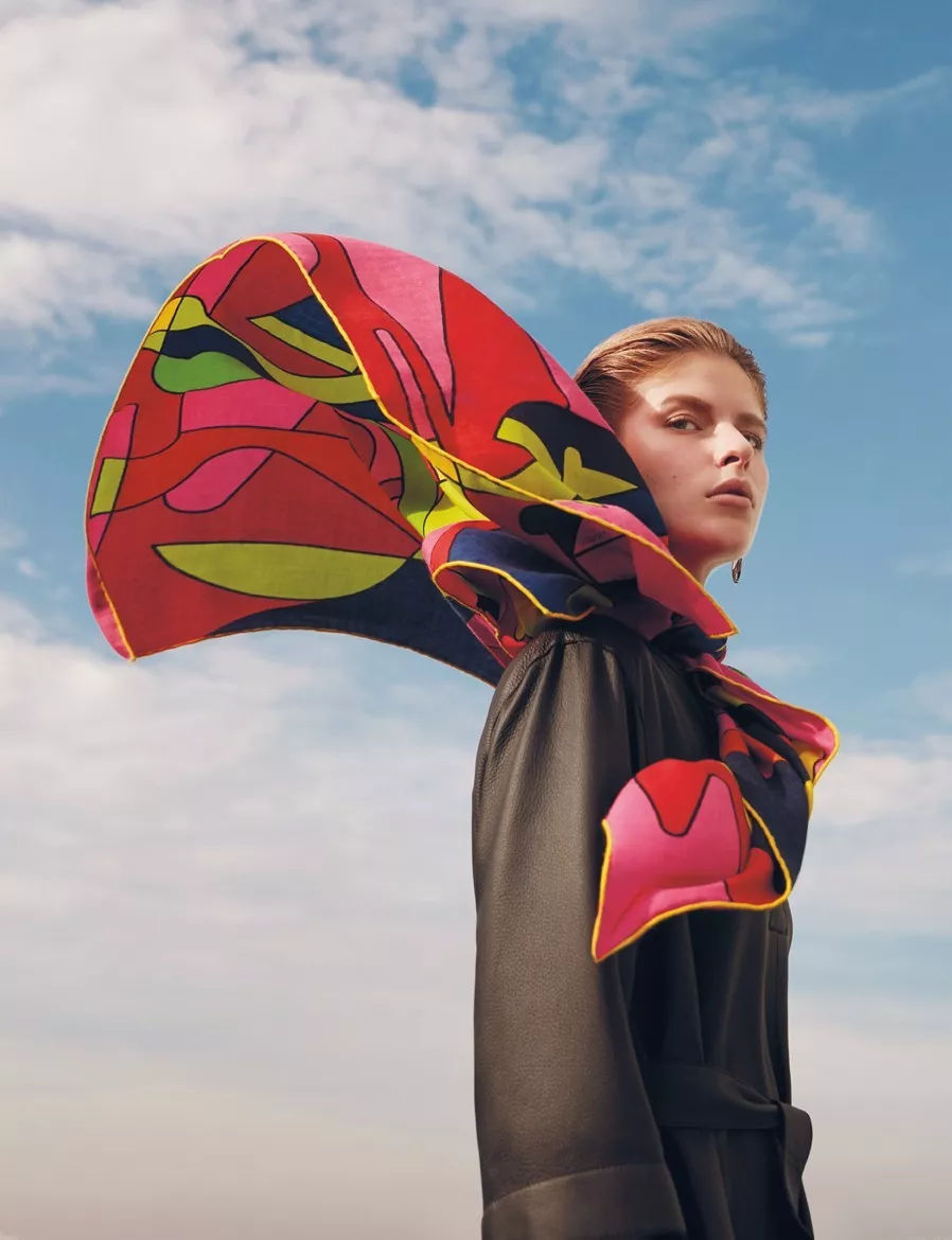 爱马仕丝巾为什么那么贵？原来2年才能制作1条！