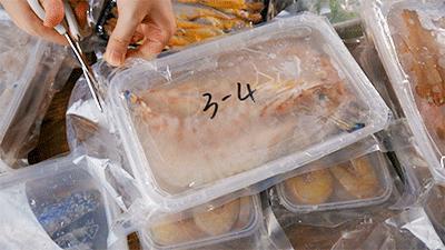 南澳岛寄来一个海鲜大箱,然后朋友圈的人纷纷把她屏蔽了