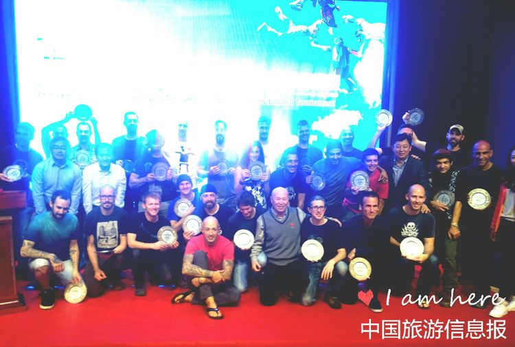 贵州安顺坝陵河大桥跳伞,黄果树坝陵河大桥蹦极跳伞