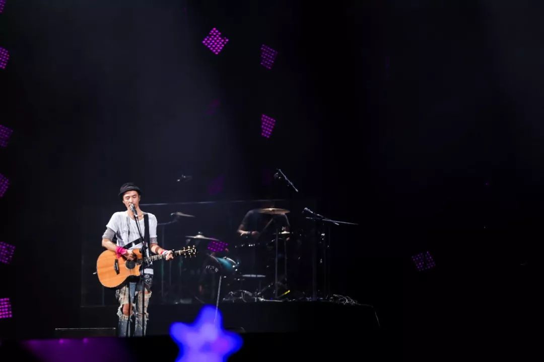 罗志祥唱跳现场,罗志祥林俊杰热舞一分钟