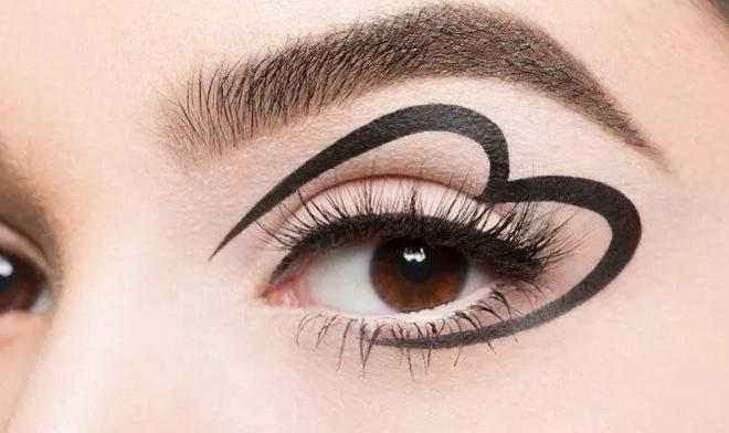 抗老眼霜大PK，谁才是真正的眼纹小熨斗？