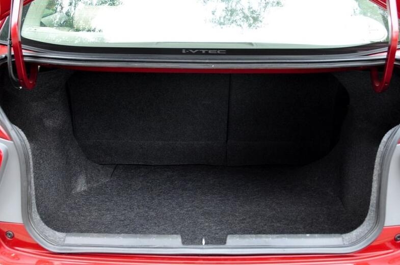 马自达6和锋范哪个好,二手车7万公里和3万公里价格差距