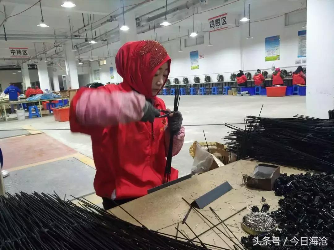 月入上万的贫困小伙子,在贫困县年收入20万是什么水平