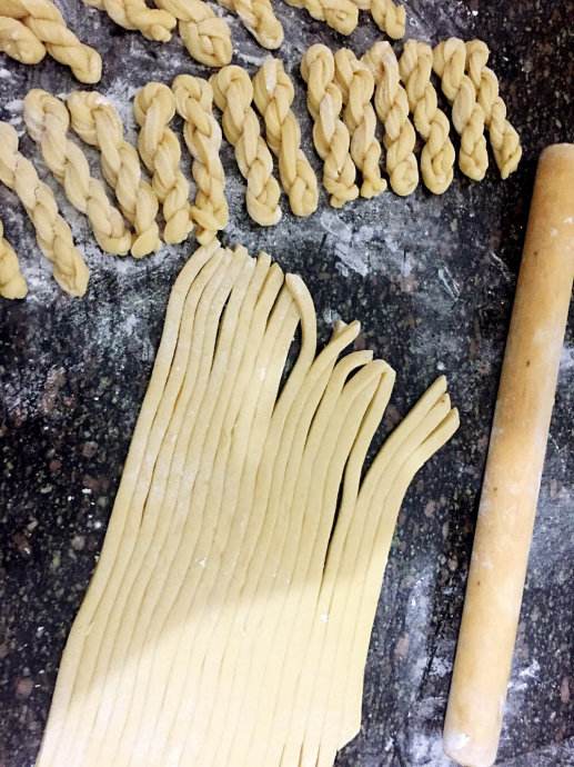 儿童最喜欢吃的麻花,适合宝宝吃的无盐小麻花