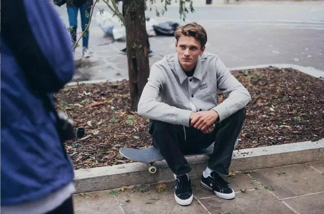 教练,我想买一件你的夹克!