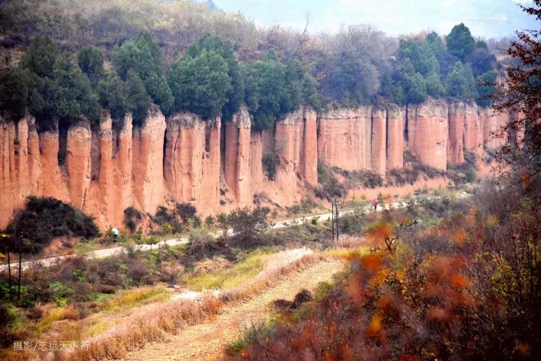 红土林景点,合水红土林