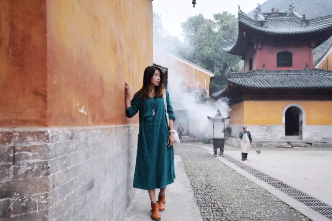 没有人来人往的城市,没有人山人海的地方