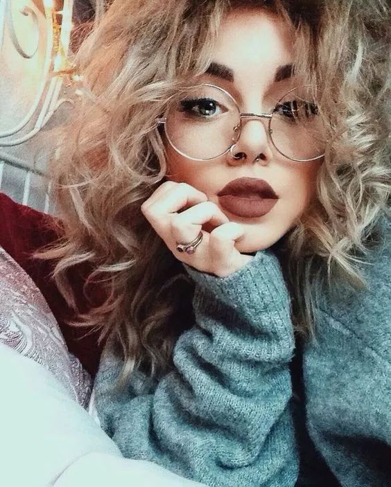 邓紫棋同款蛇形戒指,戒指不能戴太满