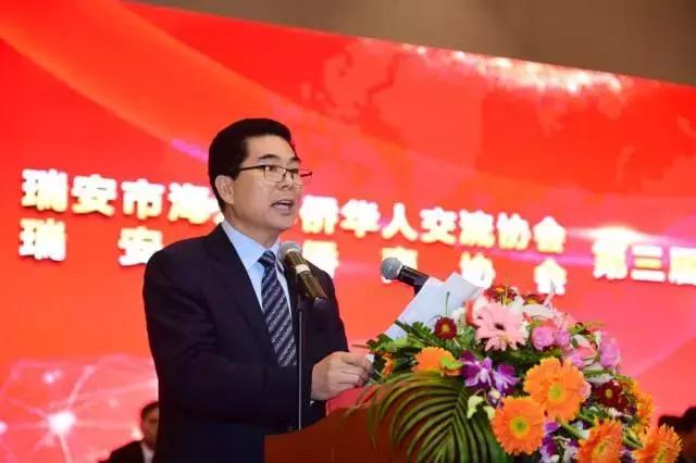 温州老板15岁闯江湖！把温州鞋袜卖到俄罗斯，每年创汇上亿元！