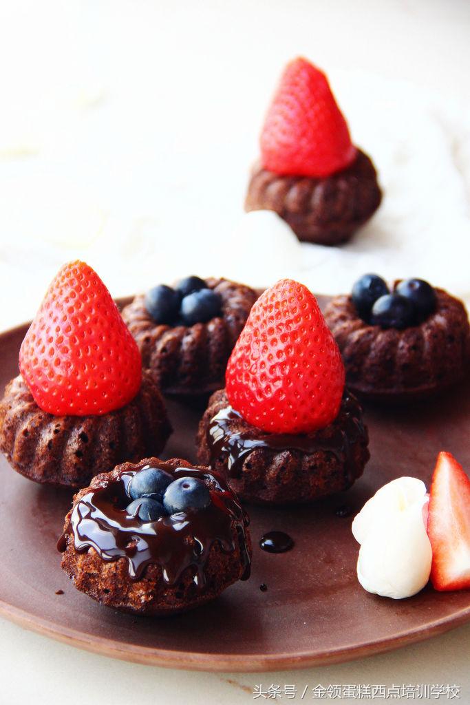 巧克力布朗尼蛋糕,巧克力布朗尼蛋糕咖啡