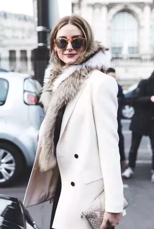 大衣脏了不用洗一条毛巾轻松搞定,大衣脏了一块怎么简易洗