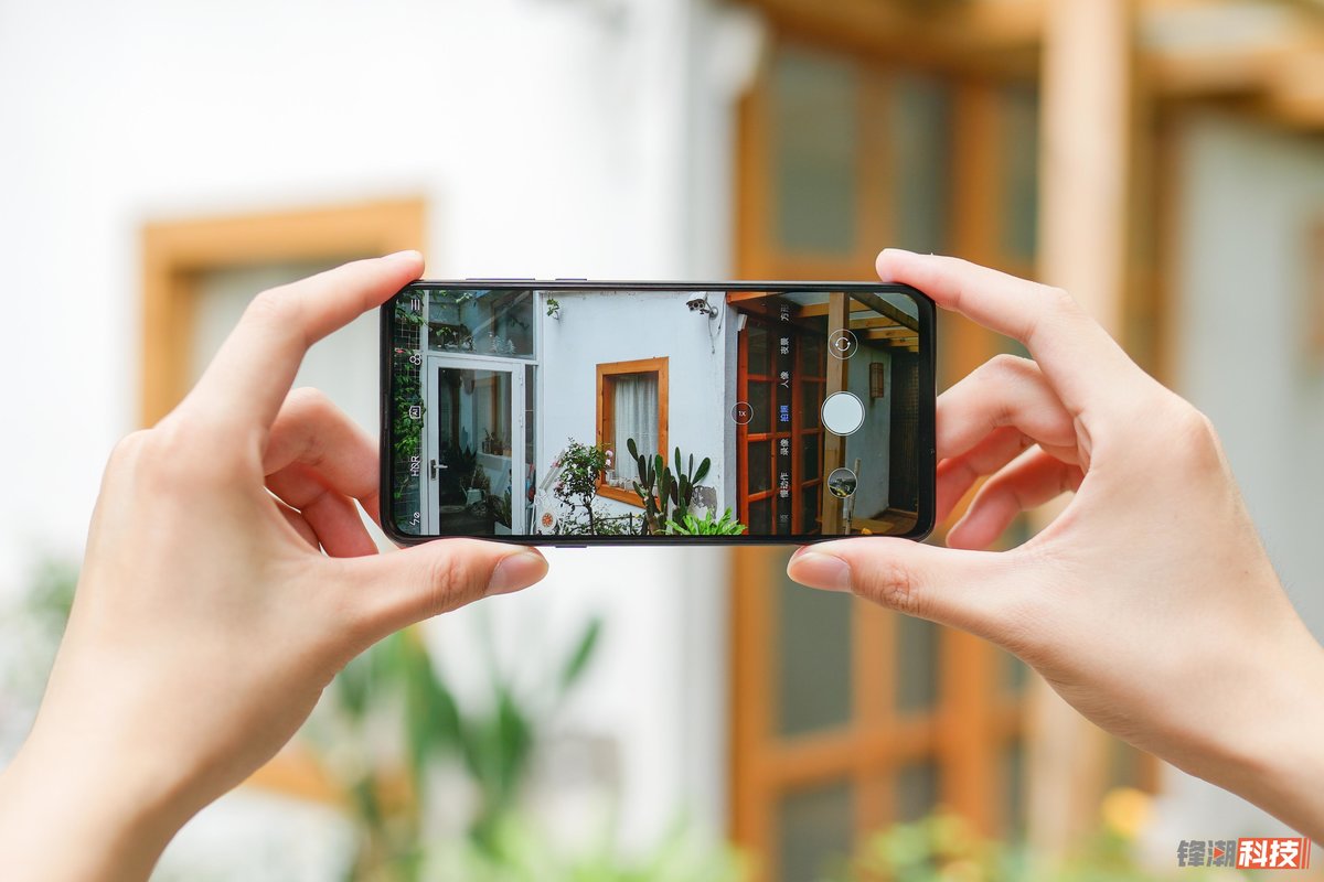 滑盖和全面屏，这次小米做得并不差！小米MIX3详细评测