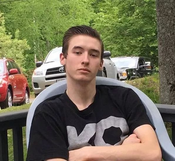 一人彩票中1.06亿,一人独中5亿7千万彩票的人