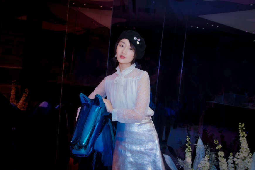 26岁周冬雨自信正视平胸,“我的胸是和我的身材匹配的!”