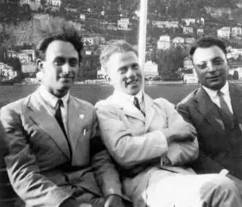 玻尔和爱因斯坦论战合照,物理学家玻尔与爱因斯坦