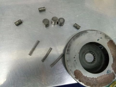 雅马哈踏板车启动盘卡死怎么办,雅马哈摩托车踏板难启动