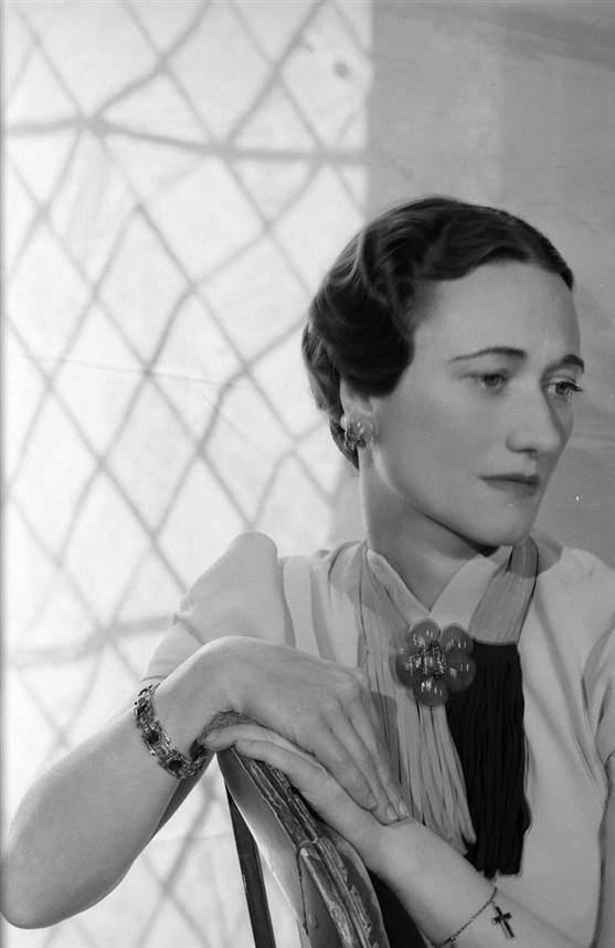 戴安娜王妃珍珠手链,戴安娜王妃的三排巴洛克珍珠项链